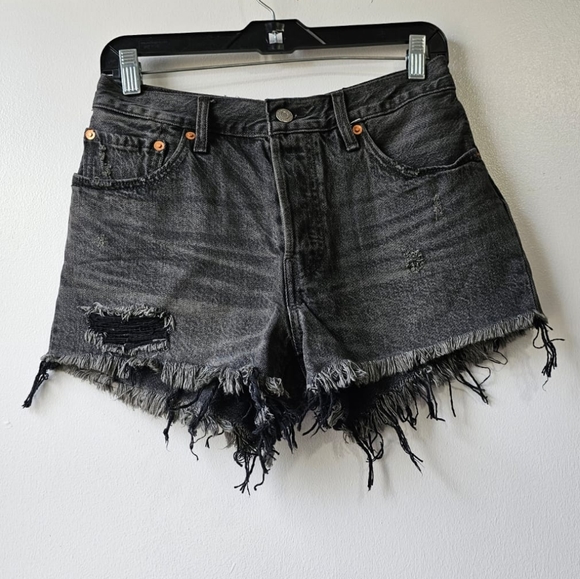 Levi's 501 Short Jean - Picture 1 of 6